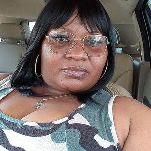 Meet your Posher, Conelia